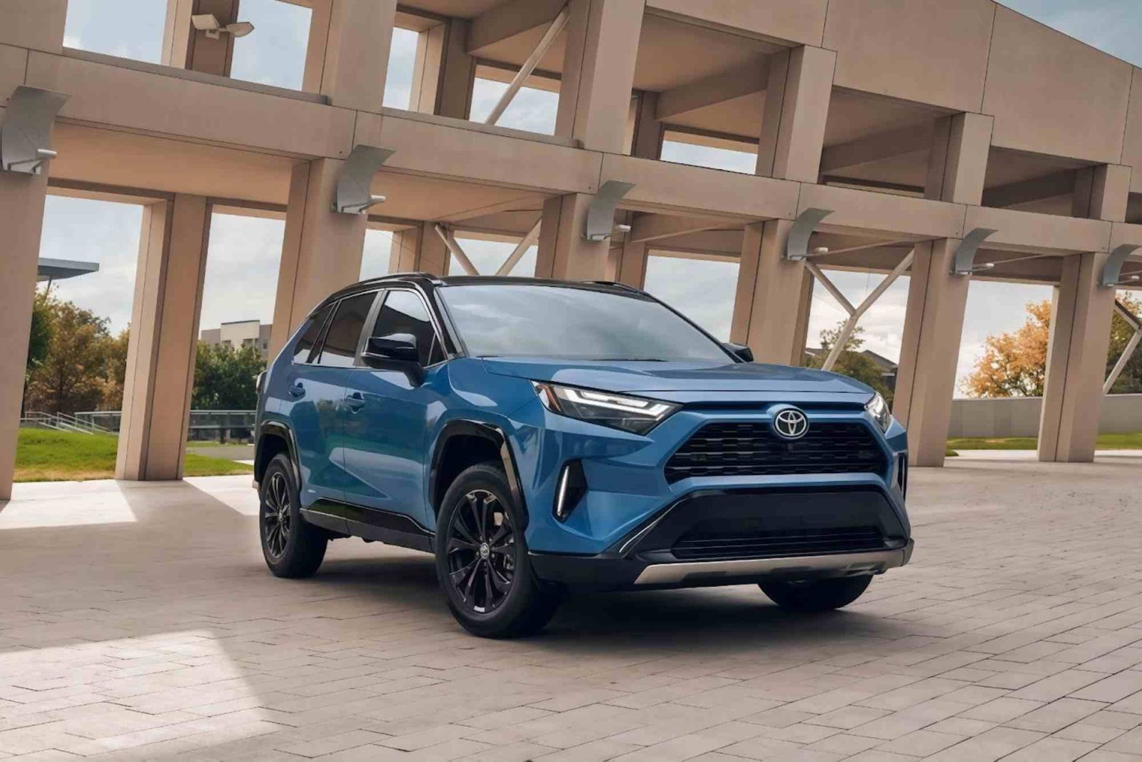 Fitur Canggih pada Mobil 2025 yang Perlu Anda Coba