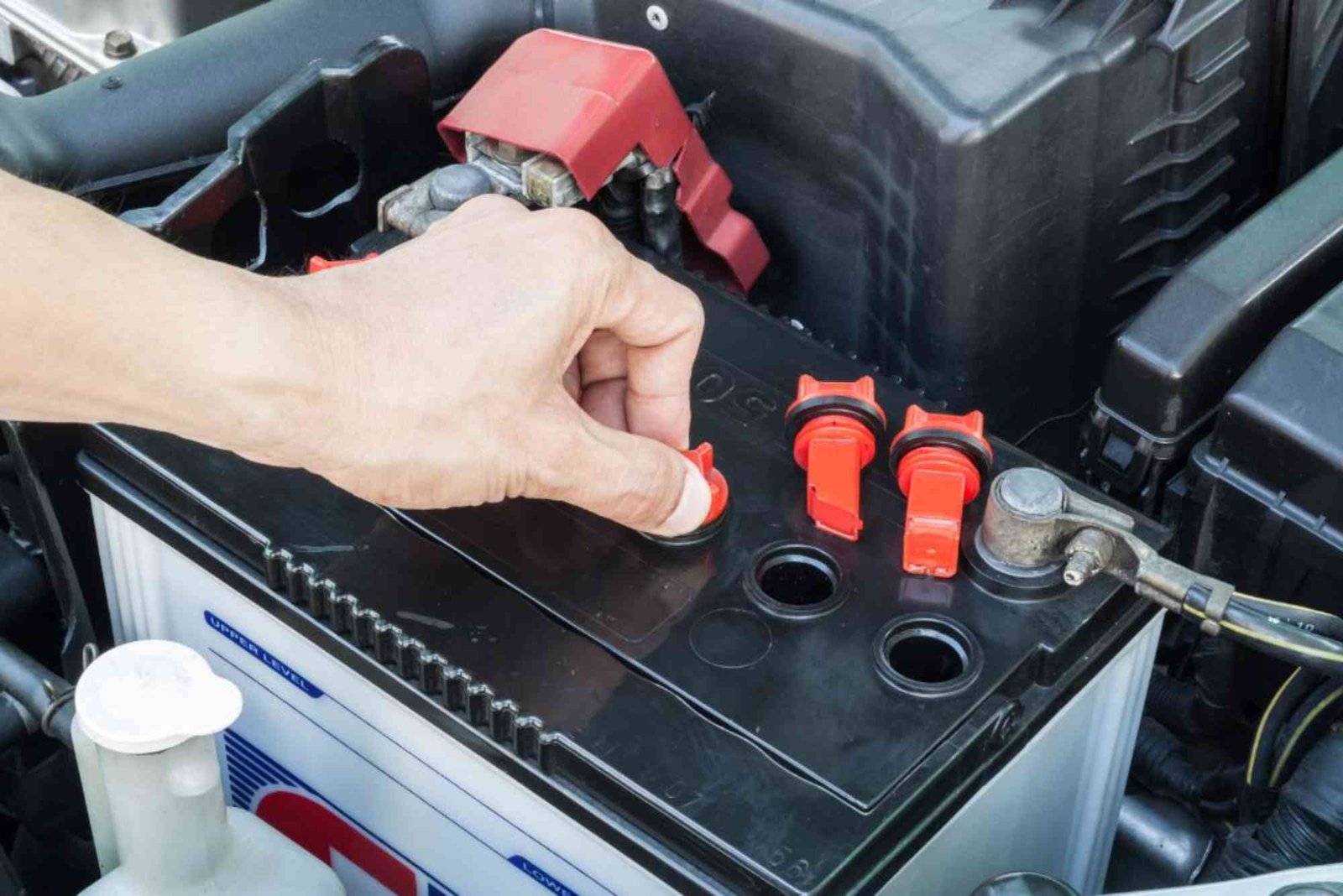 A Detailed Guide to Choosing the Right Car Battery