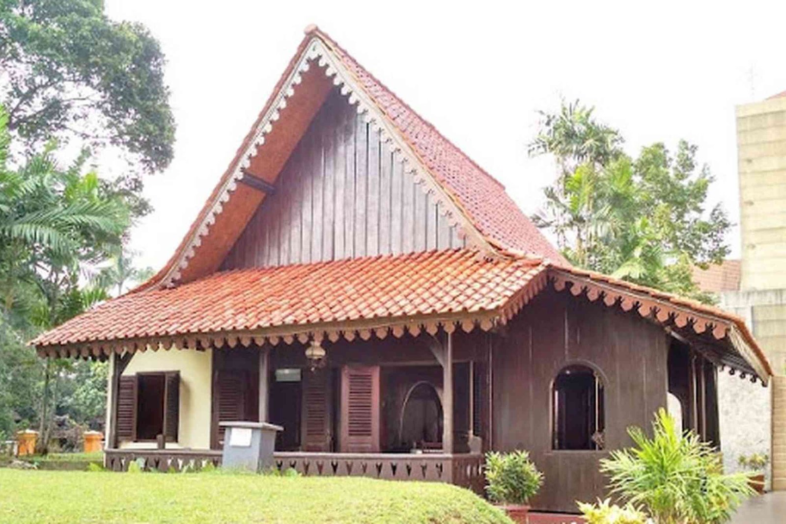 Arsitektur Tradisional Indonesia: Rumah Adat dan Filosofinya