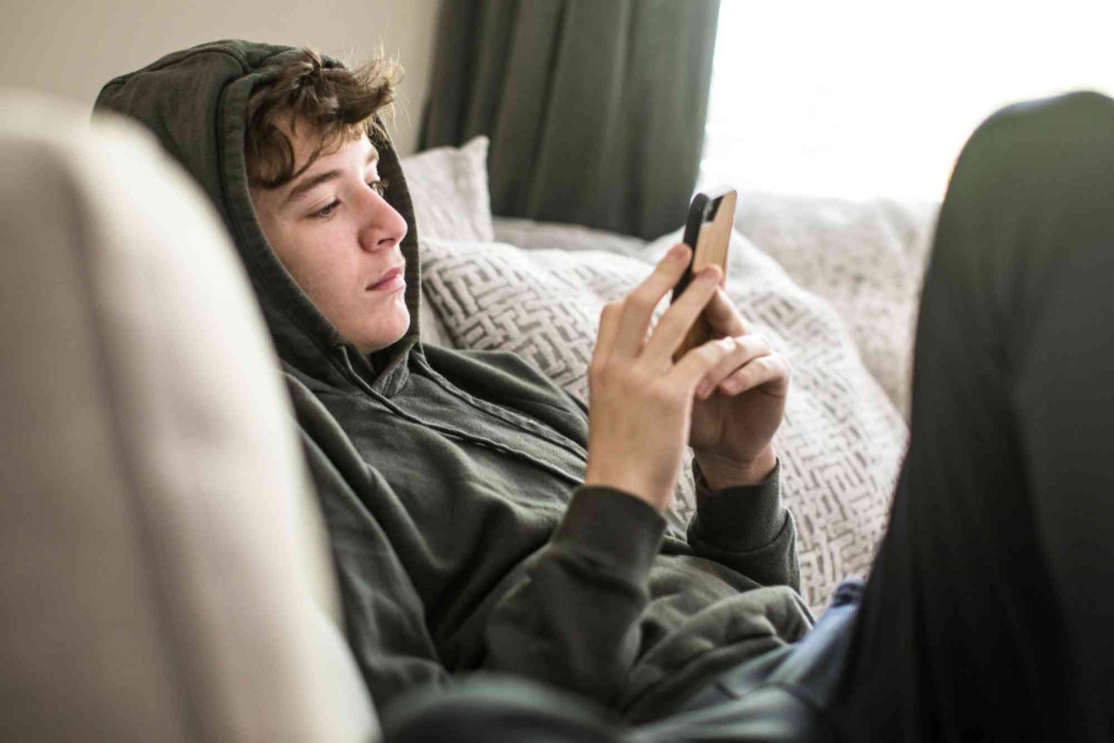 Cara Menjaga Keamanan Anak di Dunia Digital