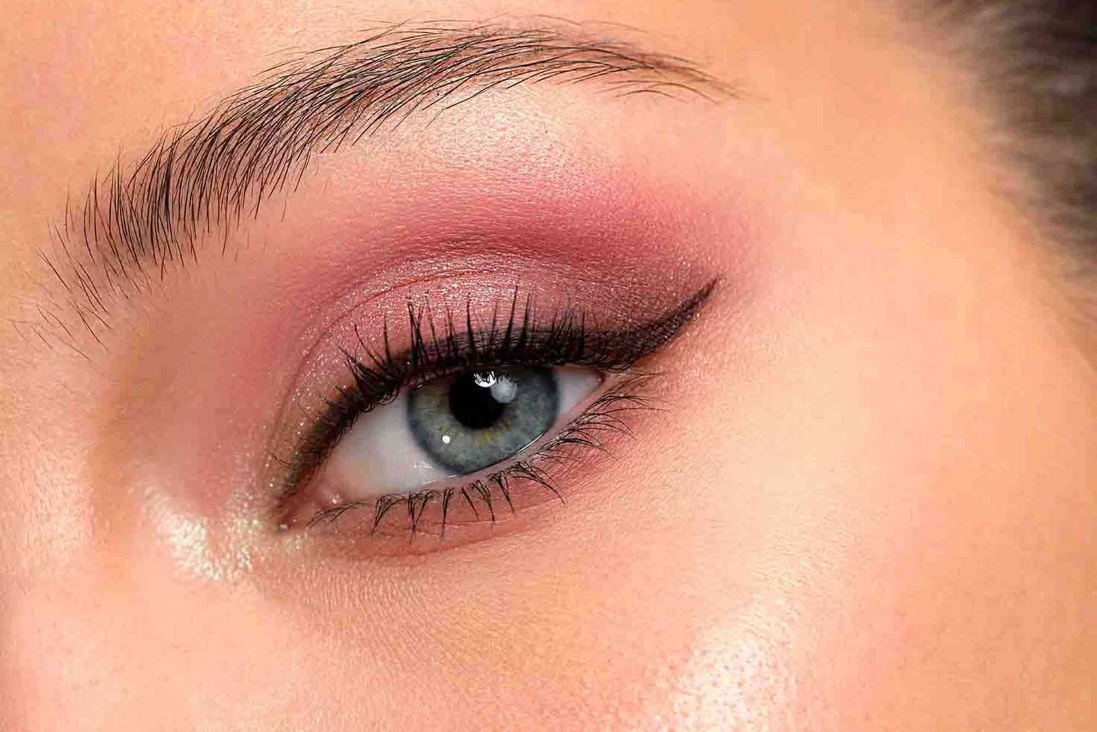 Teknik Makeup Mata untuk Pemula