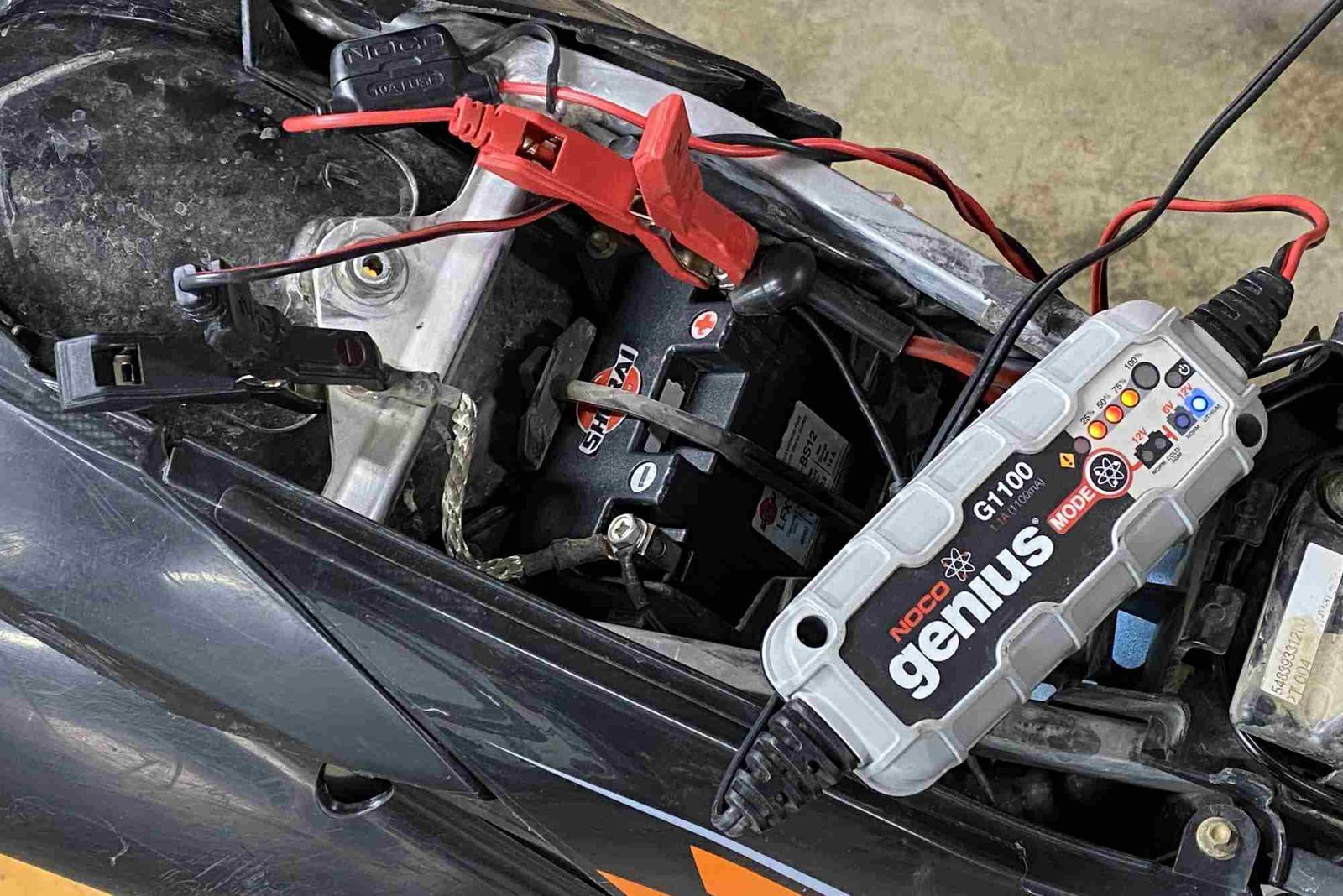 Cara Memilih Aki Motor: Tips Sesuai Spesifikasi dan Kebiasaan